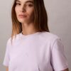 T-shirt clássica com logótipo em letras por toda a peça T-shirt clássica com logótipo em letras por toda a peça