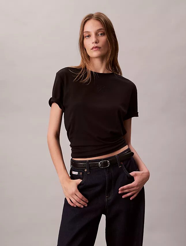 T-shirt clássica com logótipo gráfico em algodão Supima T-shirt clássica com logótipo gráfico em algodão Supima