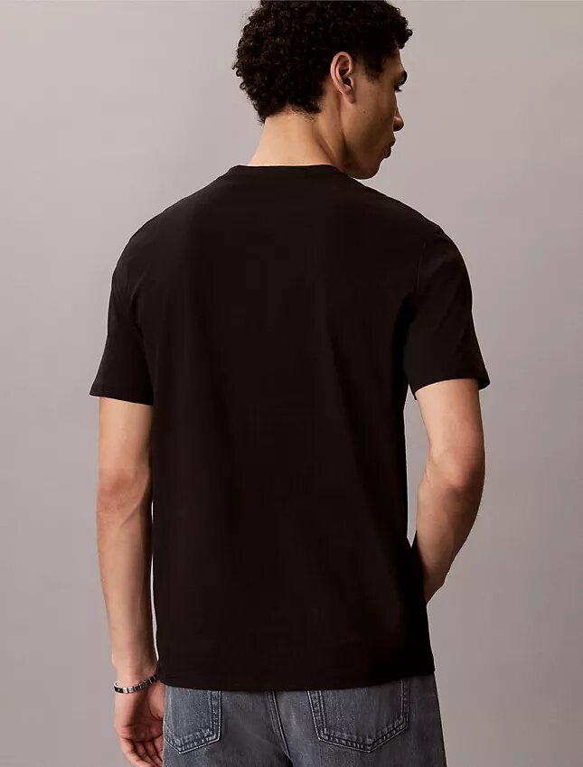 T-shirt clássica com logótipo retro T-shirt clássica com logótipo retro