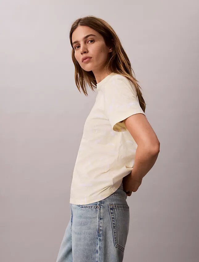 T-shirt clássica com Monogram desbotado em toda a peça T-shirt clássica com Monogram desbotado em toda a peça