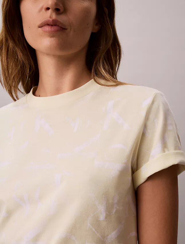 T-shirt clássica com Monogram desbotado em toda a peça T-shirt clássica com Monogram desbotado em toda a peça