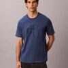 T-shirt clássica com Monogram em relevo T-shirt clássica com Monogram em relevo