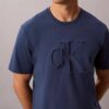 T-shirt clássica com Monogram em relevo T-shirt clássica com Monogram em relevo