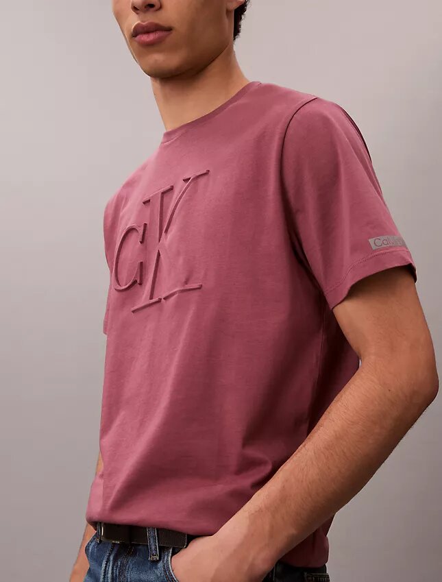 T-shirt clássica com Monogram em relevo T-shirt clássica com Monogram em relevo