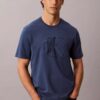 T-shirt clássica com Monogram em relevo T-shirt clássica com Monogram em relevo