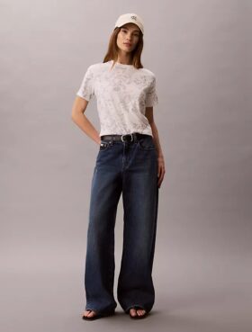 T-shirt clássica com padrão floral