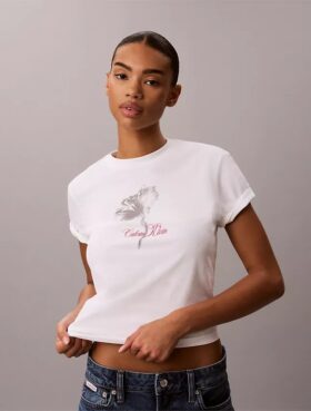 T-shirt clássica com padrão floral