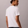 T-shirt clássica com padrão floral T-shirt clássica com padrão floral