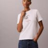 T-shirt clássica com padrão floral T-shirt clássica com padrão floral