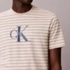 T-shirt clássica com riscas gráficas Monologo T-shirt clássica com riscas gráficas Monologo