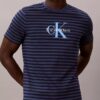 T-shirt clássica com riscas gráficas Monologo T-shirt clássica com riscas gráficas Monologo