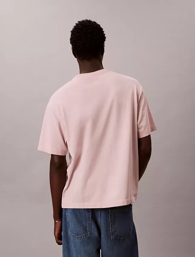 T-shirt clássica de gola redonda com logótipo estampado em cor desbotada T-shirt clássica de gola redonda com logótipo estampado em cor desbotada