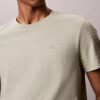 T-shirt clássica às riscas T-shirt clássica às riscas
