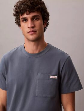 T-shirt com bolso em jersey de algodão