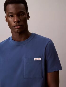 T-shirt com bolso em jersey de algodão