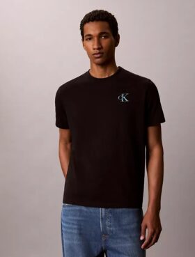 T-shirt com grafismo Monologo em pinceladas