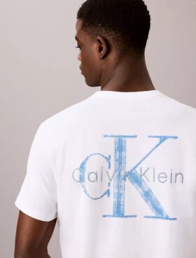 T-shirt com grafismo Monologo em pinceladas