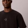 T-shirt com gráfico Monologo líquido