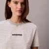 T-shirt com logótipo CK às riscas T-shirt com logótipo CK às riscas