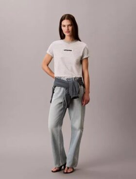 T-shirt com logótipo CK às riscas