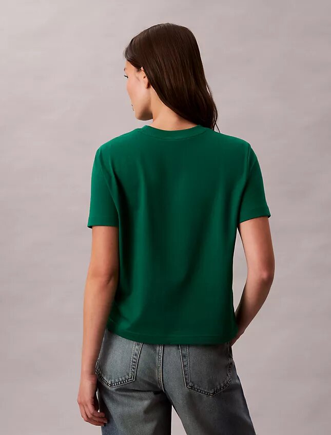 T-shirt com logótipo de arquivo T-shirt com logótipo de arquivo