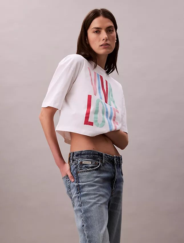 T-shirt curta e folgada Marc Hundley Pride Viva Love T-shirt curta e folgada Marc Hundley Pride Viva Love