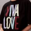 T-shirt curta e folgada Marc Hundley Pride Viva Love T-shirt curta e folgada Marc Hundley Pride Viva Love