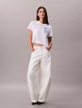 T-shirt curta e larga com logótipo em letra cursiva