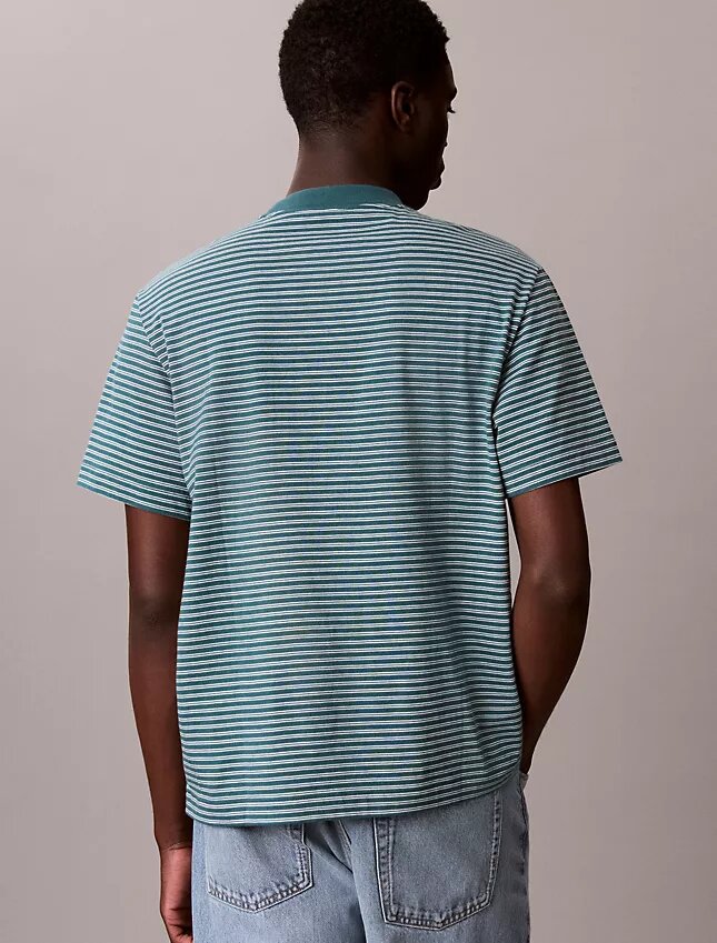 T-shirt de corte descontraído com riscas T-shirt de corte descontraído com riscas