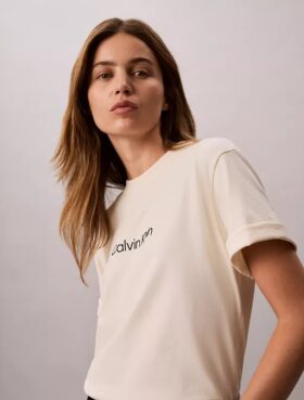 T-shirt de gola redonda com corte largo e logótipo padrão