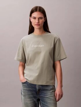 T-shirt de gola redonda com corte largo e logótipo padrão