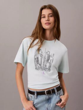 T-shirt de gola redonda com grafismo de paisagem urbana