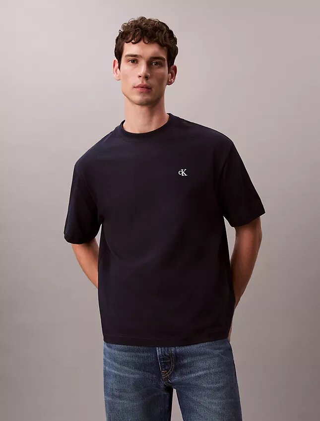 T-shirt de gola redonda descontraída com logótipo de arquivo T-shirt de gola redonda descontraída com logótipo de arquivo