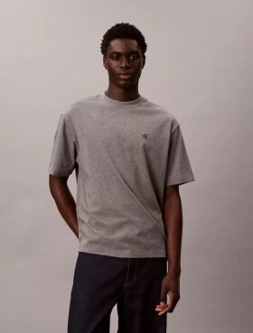 T-shirt de gola redonda descontraída com logótipo de arquivo