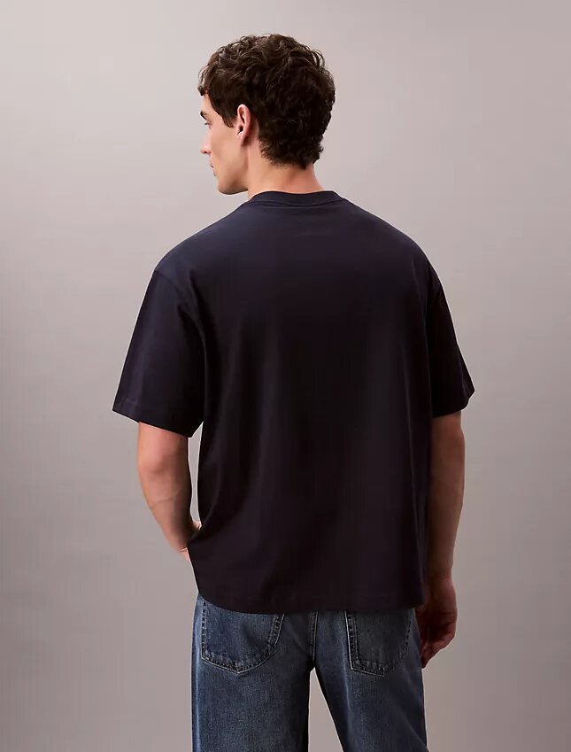 T-shirt de gola redonda descontraída com logótipo de arquivo T-shirt de gola redonda descontraída com logótipo de arquivo