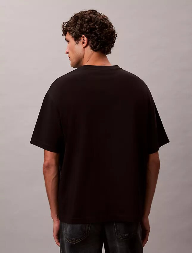 T-shirt de gola redonda descontraída com logótipo de arquivo T-shirt de gola redonda descontraída com logótipo de arquivo