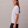 T-shirt de malha fina com gola alta T-shirt de malha fina com gola alta