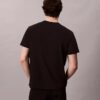 T-shirt descontraída com estampado muito marcante T-shirt descontraída com estampado muito marcante