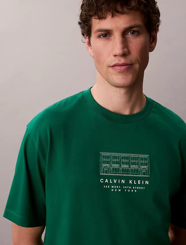 T-shirt Descontraída com Gráfico do Logótipo do Escritório de Nova Iorque T-shirt Descontraída com Gráfico do Logótipo do Escritório de Nova Iorque
