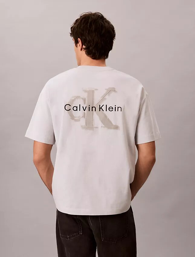 T-shirt Descontraída com Gráfico Monologo Desgastado T-shirt Descontraída com Gráfico Monologo Desgastado