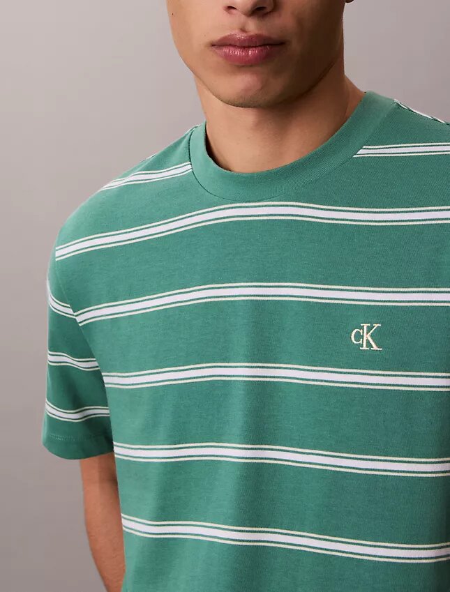 T-shirt Descontraída com Listras Monogram T-shirt Descontraída com Listras Monogram