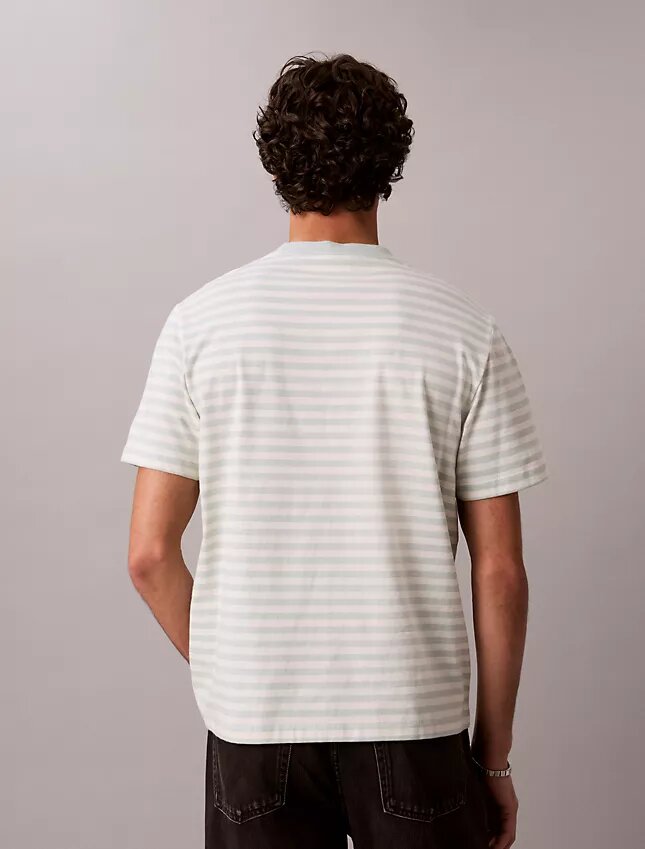 T-shirt Descontraída com Listras Monogram T-shirt Descontraída com Listras Monogram