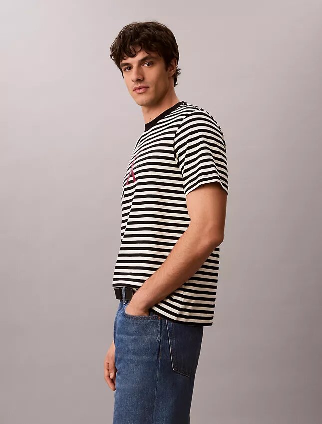 T-shirt Descontraída com Listras Monogram T-shirt Descontraída com Listras Monogram