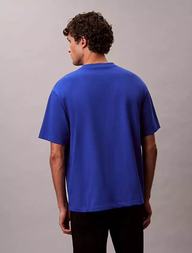 T-shirt Descontraída com Logótipo em Bloco T-shirt Descontraída com Logótipo em Bloco