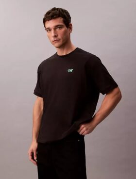 T-shirt Descontraída com Logótipo em Piqué Refrescante