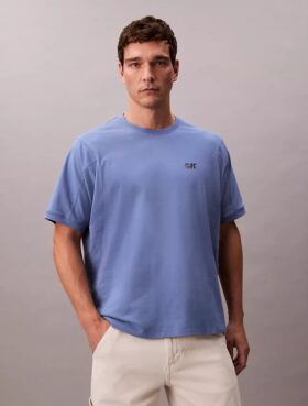 T-shirt Descontraída com Logótipo em Piqué Refrescante