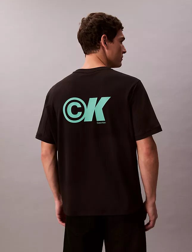 T-shirt Descontraída com Logótipo em Piqué Refrescante T-shirt Descontraída com Logótipo em Piqué Refrescante