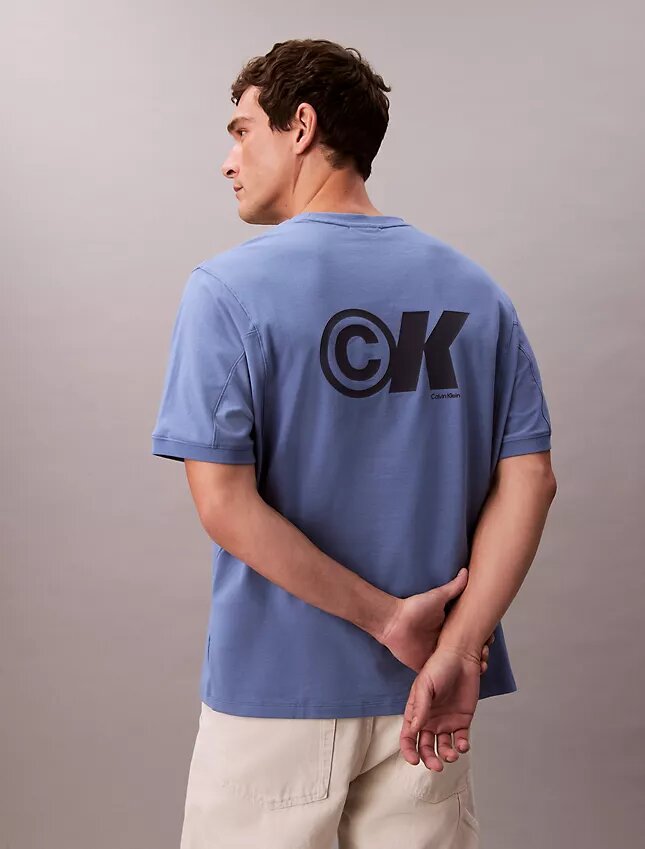 T-shirt Descontraída com Logótipo em Piqué Refrescante T-shirt Descontraída com Logótipo em Piqué Refrescante