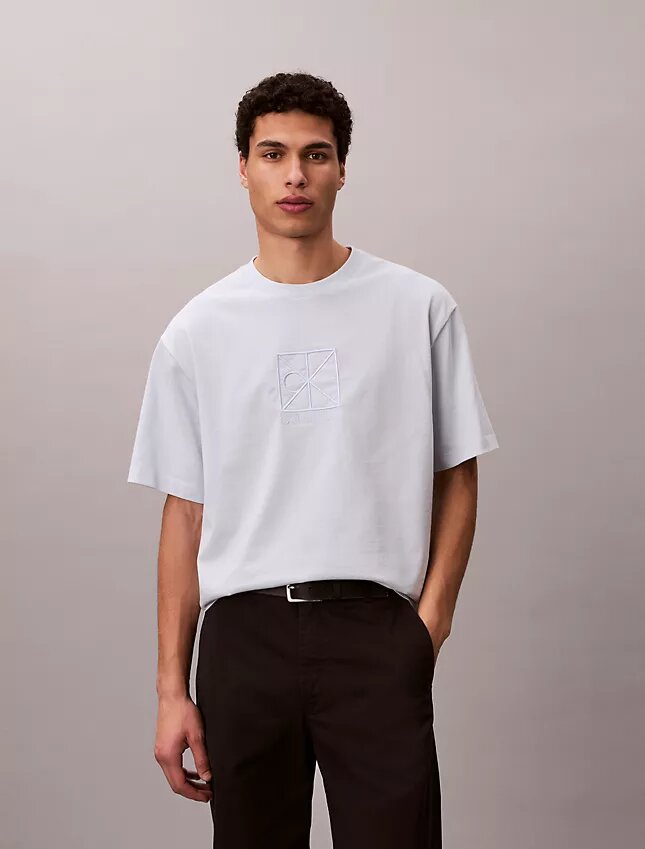 T-shirt Descontraída com Logótipo Emblema T-shirt Descontraída com Logótipo Emblema