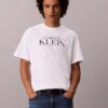 T-shirt Descontraída com Logótipo Gráfico T-shirt Descontraída com Logótipo Gráfico